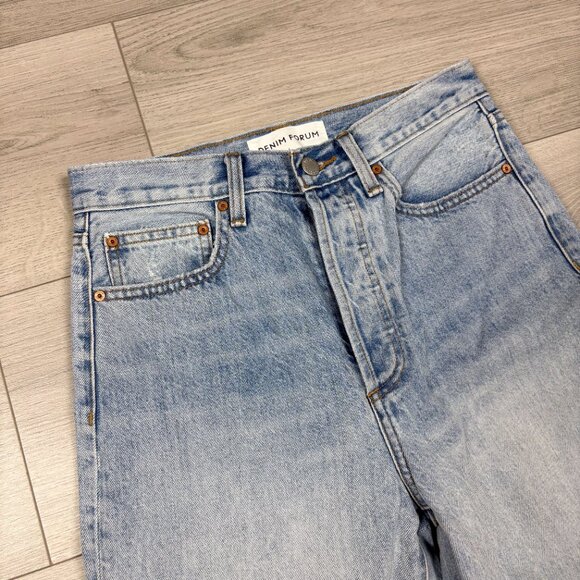 Aritzia Denim Forum Farrah Wide Leg Raw Hem Jeans Light Wash Size 27 - Picture 3 of 8